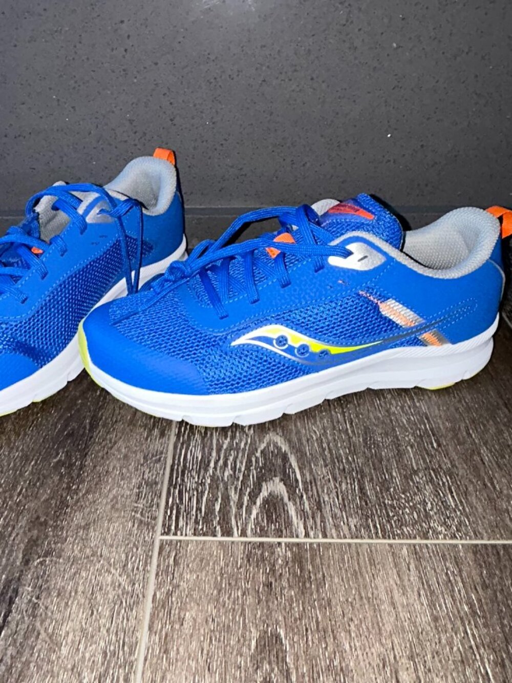Saucony Axon 3 Blue Orange Unisex Kids Athletic Sneakers US 6M Lace Up NWT NEW